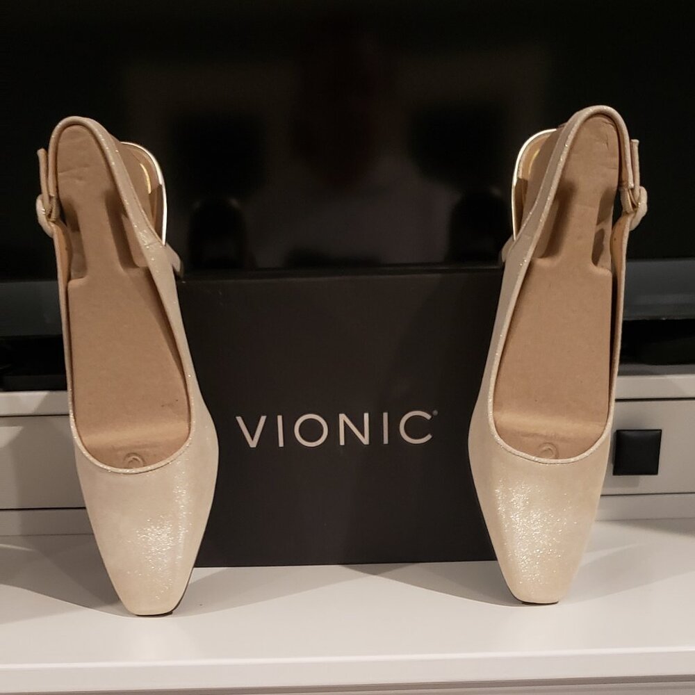 Vionic Women's Cream Slingback Shoes
